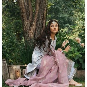 Qalamkar beautiful jora